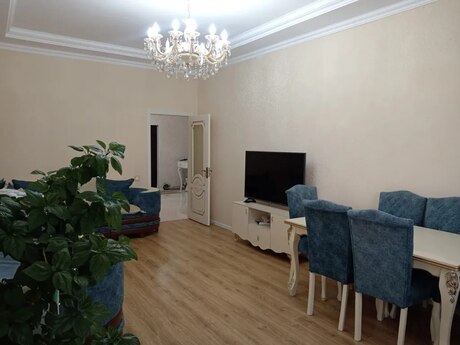 3 otaqlı mənzil, 137 m², Qara Qarayev: 320 000 ₼ 3