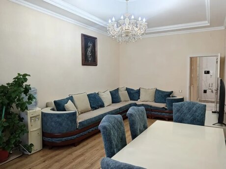 3 otaqlı mənzil, 137 m², Qara Qarayev: 320 000 ₼ 2