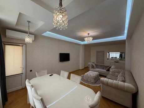 3-room apartment for rent, 105 m², Şah İsmayıl Xətai: 1 200 ₼/mo 3
