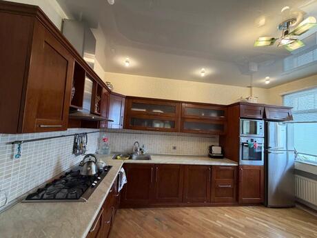 3 otaqlı mənzil, 130 m², 28 May: 425 000 ₼ 3