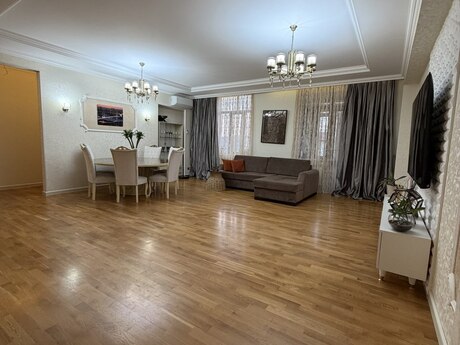 3 otaqlı mənzil, 175 m², Nəsimi: 290 000 ₼ 2