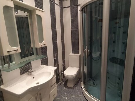 5-room apartment, 250 m², 28 May: 710 000 ₼ 4