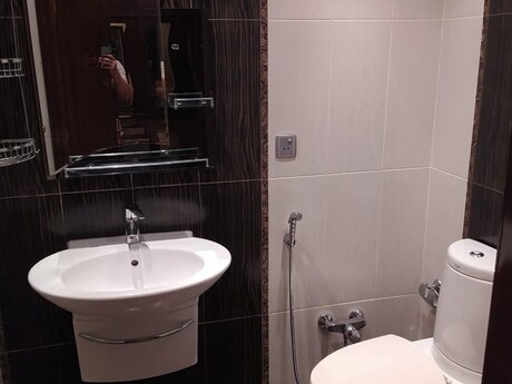 5-room apartment, 250 m², 28 May: 710 000 ₼ 3