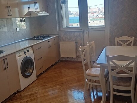 Kirayə 3 otaqlı mənzil, 135 m², İnşaatçılar: 1 000 ₼/ay 2