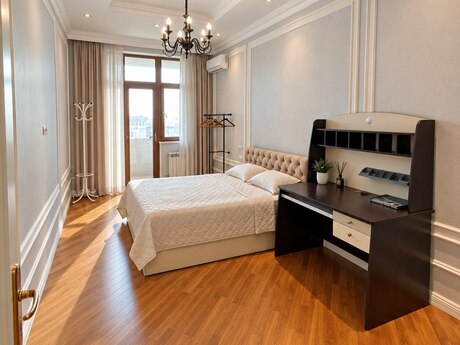 Аренда: 4-комнатная квартира, 200 м², Şah İsmayıl Xətai: 2 400 ₼/мес 4