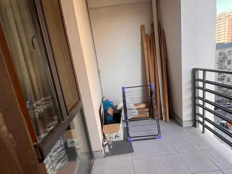 3-room apartment for rent, 135 m², 28 May: 1 500 ₼/mo 5