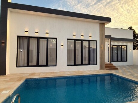 4 otaqlı həyət evi, 160 m², Şüvəlan: 285 000 ₼ 2
