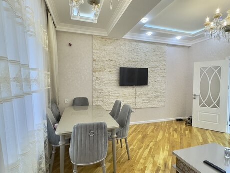 Kirayə 2 otaqlı mənzil, 90 m², Qara Qarayev: 1 000 ₼/ay 4