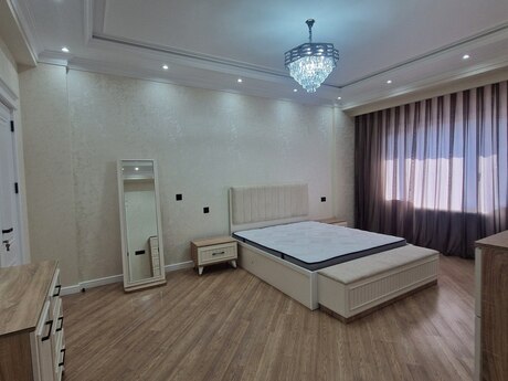 Аренда: 3-комнатная квартира, 131 м², Ağ şəhər: 2 500 ₼/мес 4