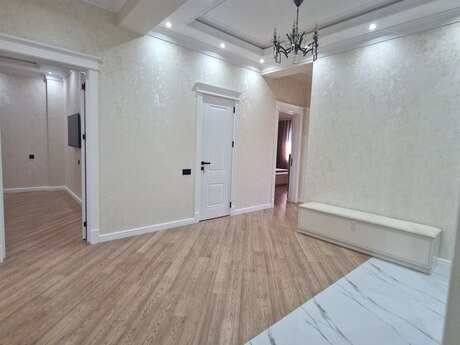 Аренда: 3-комнатная квартира, 131 м², Ağ şəhər: 2 500 ₼/мес 3