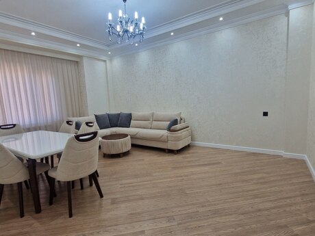 Аренда: 3-комнатная квартира, 131 м², Ağ şəhər: 2 500 ₼/мес 2