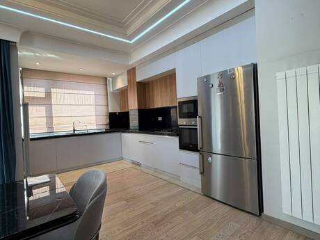 Kirayə 3 otaqlı mənzil, 110 m², 28 May: 1 550 ₼/ay 3