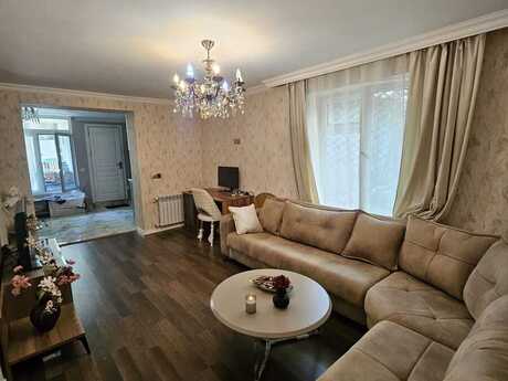 Elan №6465086 - Bakı, İnşaatçılar m., 2 otaqlı, 70 m², 1/5 mərtəbə