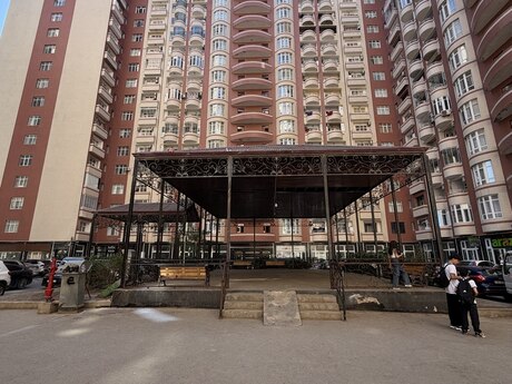 Elan №6475821 - Bakı, Səbail r., 4 otaqlı, 173 m², 15/18 mərtəbə