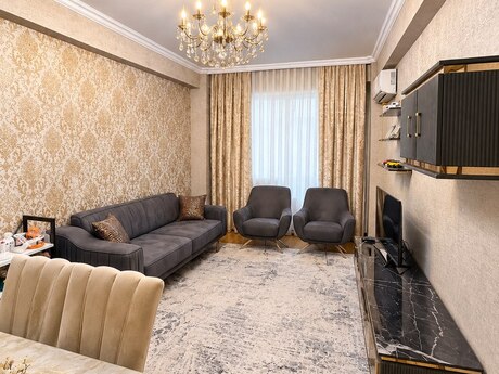 Elan №6425414 - Bakı, Yeni Günəşli q., 2 otaqlı, 70 m², 10/17 mərtəbə
