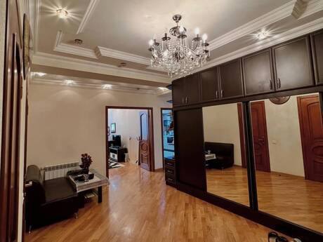 3 otaqlı mənzil, 120 m², İnşaatçılar: 340 000 ₼ 2