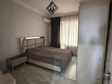 4-room apartment for rent, 100 m², Xalqlar Dostluğu: 1 000 ₼/mo 3