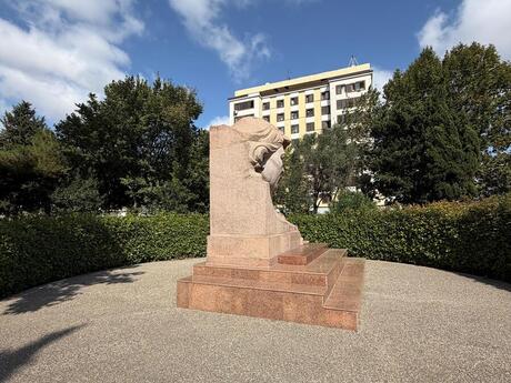 Elan №6471967 - Bakı, Binəqədi r., 3 otaqlı, 85 m², 3/5 mərtəbə