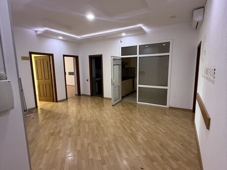 3 otaqlı mənzil, 160 m², İnşaatçılar: 305 000 ₼ 4