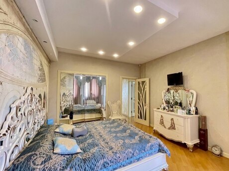 3-комнатная квартира, 135 м², Memar Əcəmi: 320 000 ₼ 3