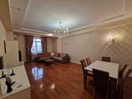 4-room apartment for rent, 190 m², 28 May: 2 000 ₼/mo 5
