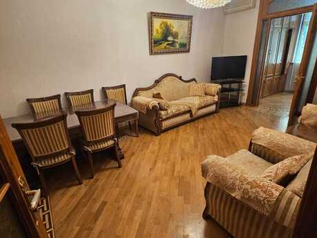 Elan №6476216 - Bakı, Gənclik m., 3 otaqlı, 100 m², 3/5 mərtəbə