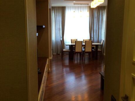 2-room apartment for rent, 90 m², Şah İsmayıl Xətai: 950 ₼/mo 5