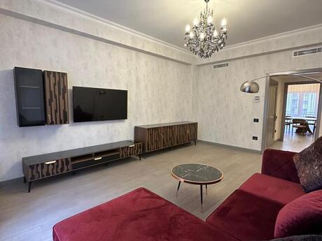 Elan №6476233 - Bakı, Ağ şəhər q., 2 otaqlı, 100.2 m², 5/7 mərtəbə