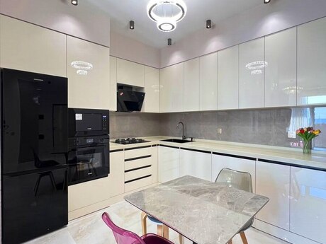 2-room apartment, 66 m², Həzi Aslanov: 210 000 ₼ 5