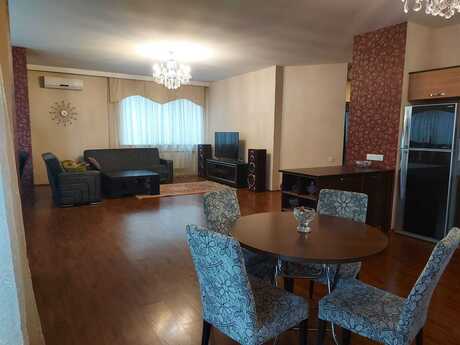 3-комнатная квартира, 137 м², Şah İsmayıl Xətai: 370 000 ₼ 2