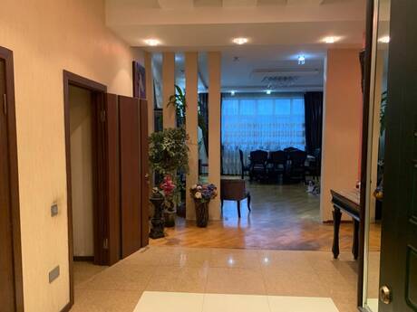 3 otaqlı mənzil, 160 m², Nizami: 450 000 ₼ 3
