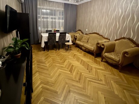3 otaqlı mənzil, 80 m², Bakıxanov: 187 000 ₼ 2