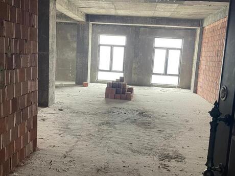 10-комнатная квартира, 500 м², 28 May: 1 100 000 ₼ 4