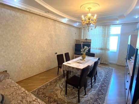 Kirayə 3 otaqlı mənzil, 120 m², Xalqlar Dostluğu: 800 ₼/ay 3