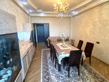 Kirayə 3 otaqlı mənzil, 120 m², Xalqlar Dostluğu: 800 ₼/ay 2