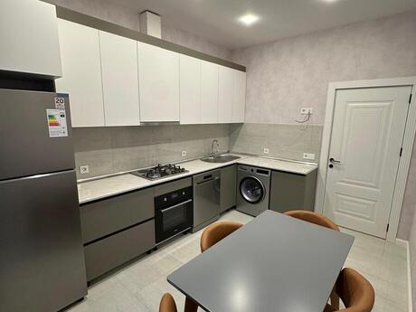 Elan №6476564 - Bakı, Şah İsmayıl Xətai m., 2 otaqlı, 93 m², 11/18 mərtəbə