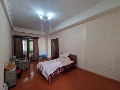 1-room apartment for rent, 55 m², Neftçilər: 550 ₼/mo 3