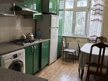 Аренда: 2-комнатная квартира, 60 м², Memar Əcəmi: 150 ₼/мес 5