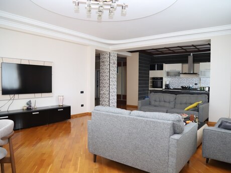 3 otaqlı mənzil, 137 m², Azadlıq Prospekti: 390 000 ₼ 2