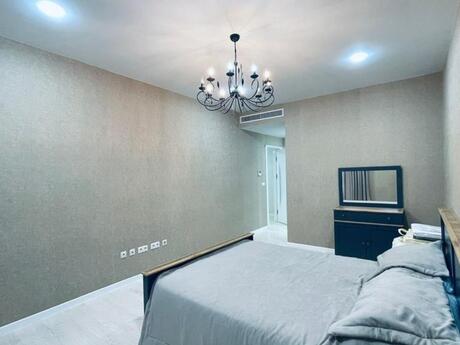 3-room apartment for rent, 200 m², Port Baku Residence: 4 000 ₼/mo 4