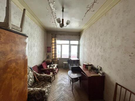 28 Mayda 3 otaqlı köhnə tikili mənzil satılır, 75 m², 200 000 AZN, şəkil 3 / 12