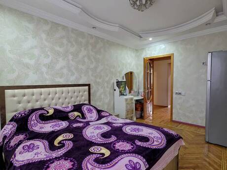 3 otaqlı mənzil, 80 m², 8-ci mikrorayon: 250 000 ₼ 3