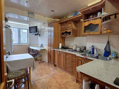 3 rooms · 80 m² · floor 5/9, 8-ci mikrorayon
