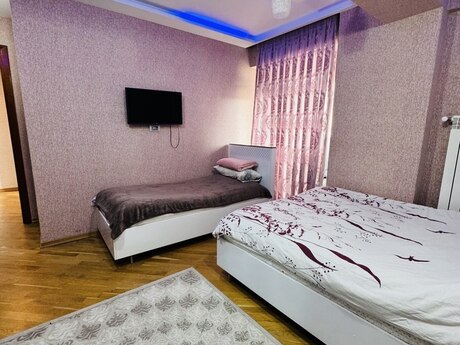 3-room apartment for rent, 117 m², Qara Qarayev: 1 000 ₼/mo 4