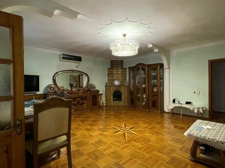 4-комнатная квартира, 111 м², Azadlıq Prospekti: 278 000 ₼ 2