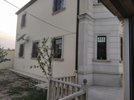 7 otaqlı həyət evi, 300 m², Novxanı: 300 000 ₼ 2