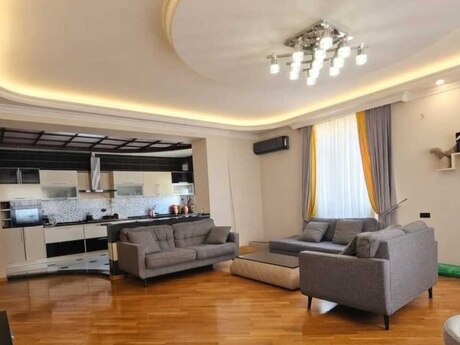 3-room apartment, 137 m², 8-ci mikrorayon: 390 000 ₼ 2