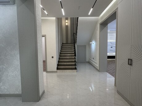 5 otaqlı həyət evi, 250 m², Şüvəlan: 490 000 ₼ 5