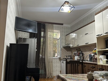 6 otaqlı həyət evi, 200 m², Biləcəri: 248 000 ₼ 2