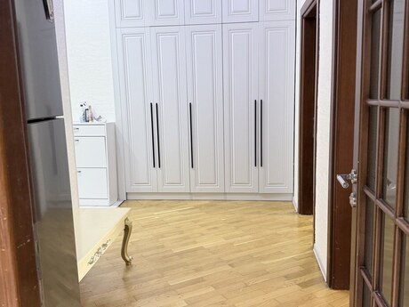 2-комнатная квартира, 72 м², 20 Yanvar: 240 000 ₼ 4